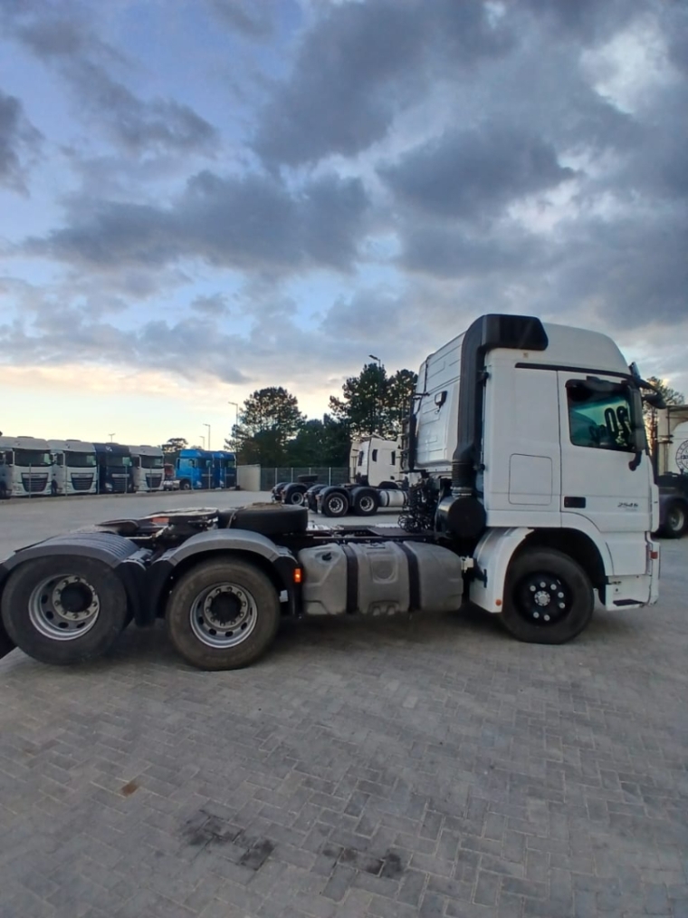 mercedes-benz actros 2546ls diesel 2p semiautomatico 20202