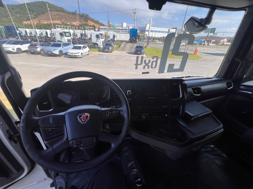 scania r 540 a6x4 diesel 2p automatico 202125