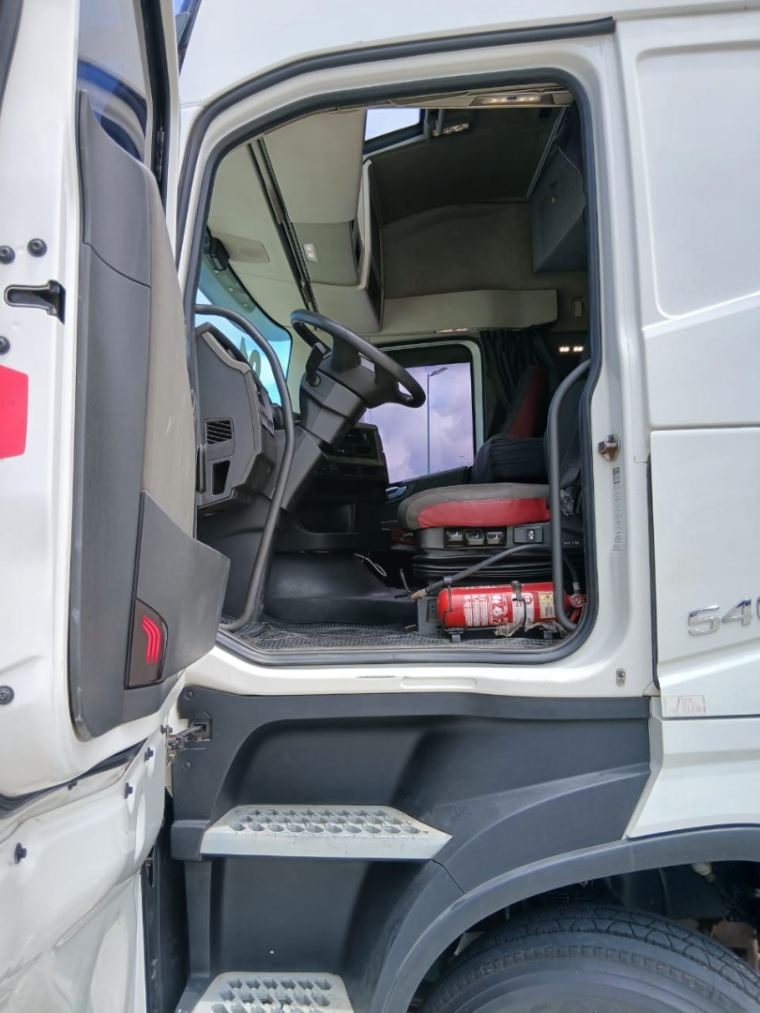 volvo fh 540 diesel 2p automatico 202114