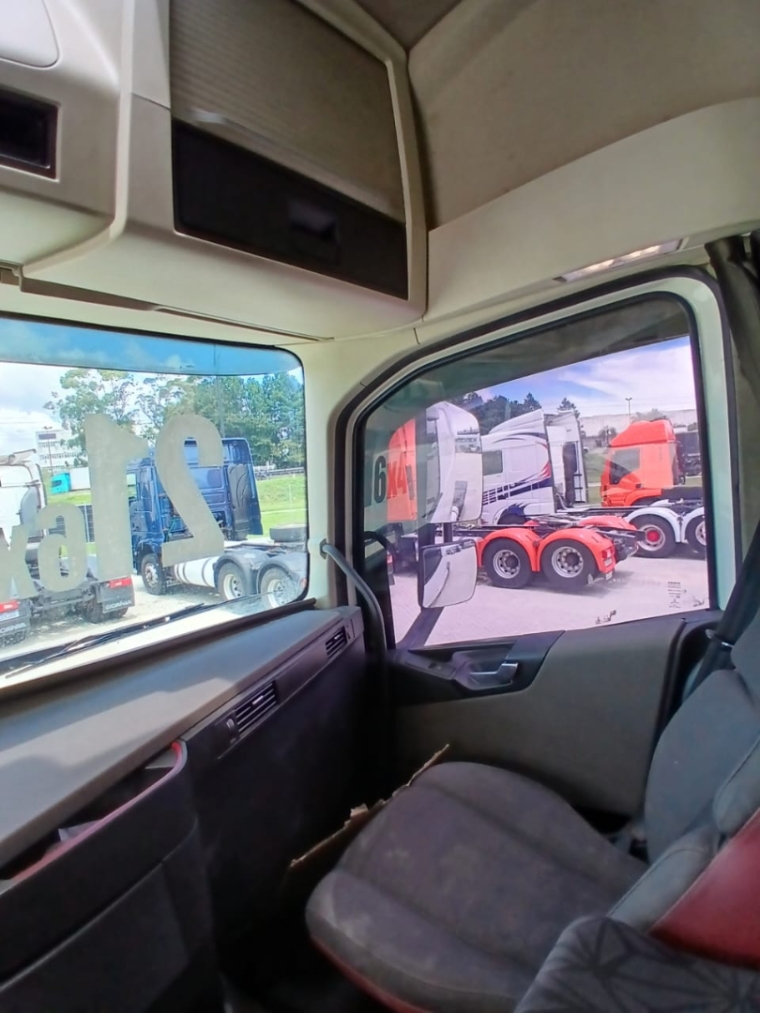 volvo fh 540 diesel 2p automatico 202118