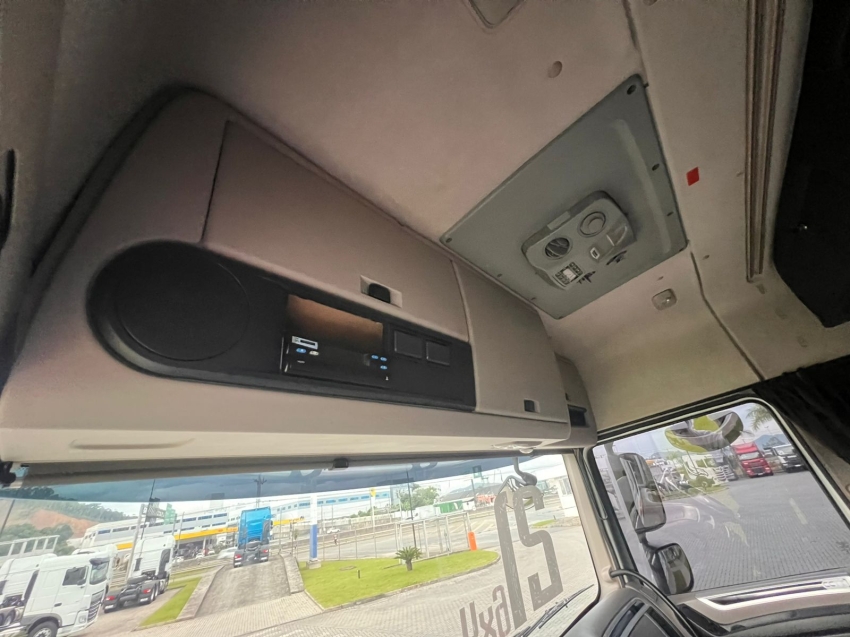 daf xf ftt 530 6x4 diesel 2p automatico 202112
