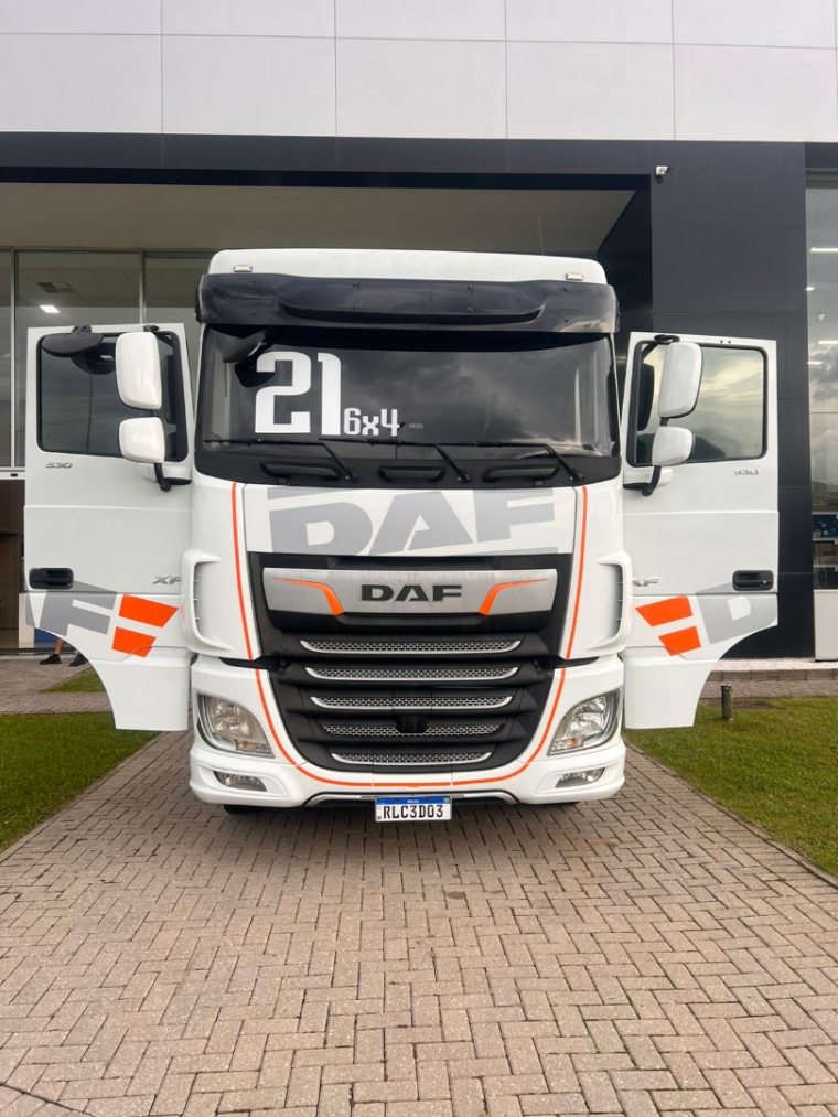 daf xf ftt 530 6x4 diesel 2p automatico 20212