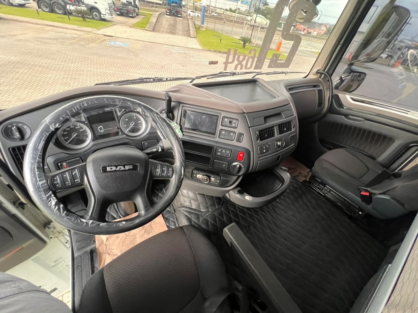 daf xf ftt 530 6x4 diesel 2p automatico 202117