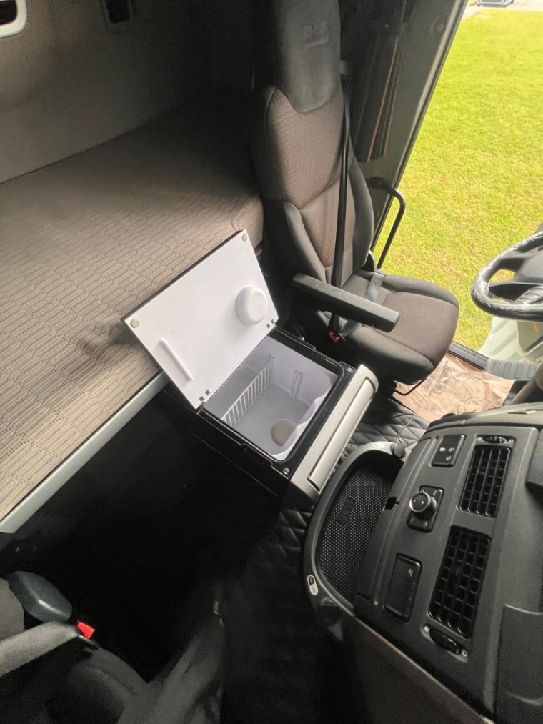 daf xf ftt 530 6x4 diesel 2p automatico 202116