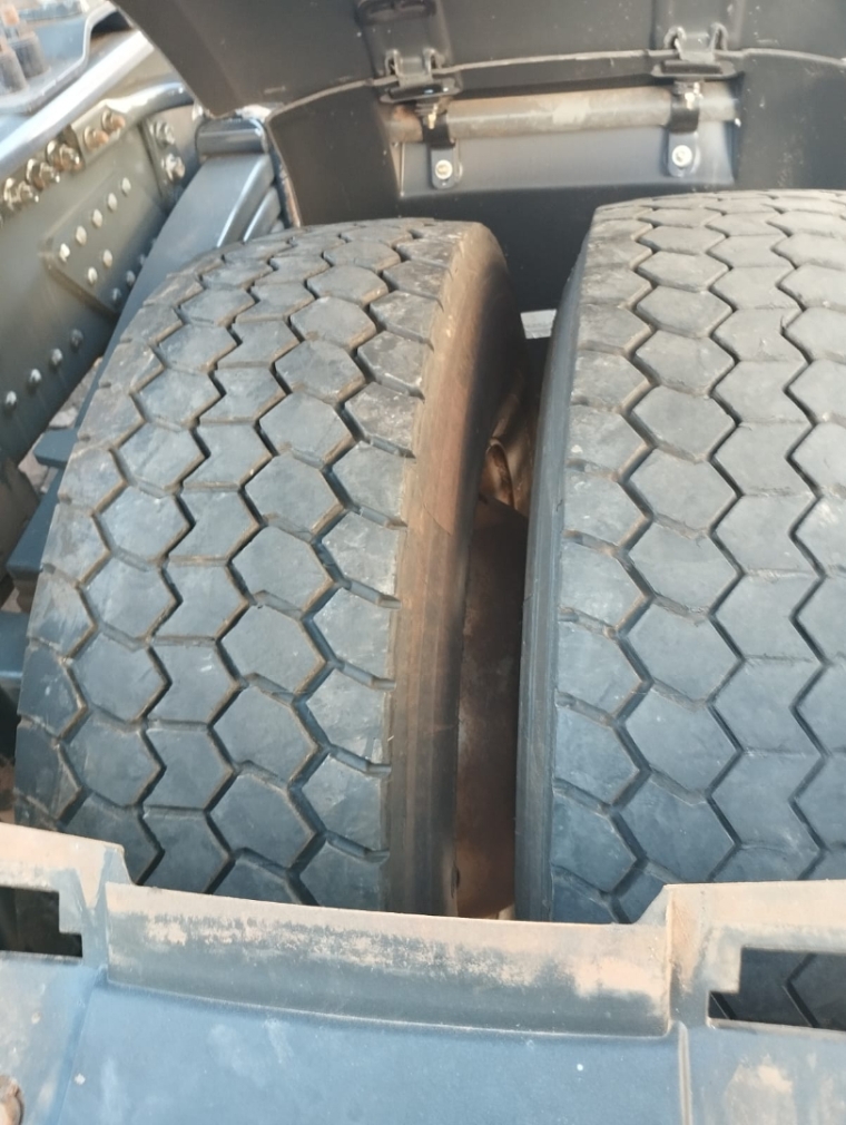 daf xf ftt 530 6x4 diesel 2p automatico 202113