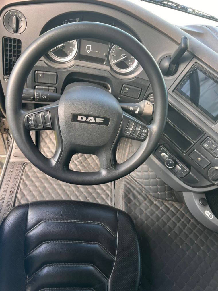 daf xf ftt 530 super space cab 6x4 diesel 2p automatico 202326