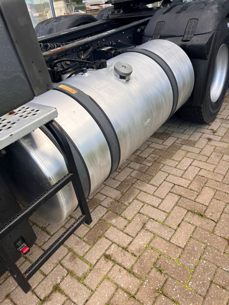 daf xf ftt 530 super space cab 6x4 diesel 2p automatico 202317