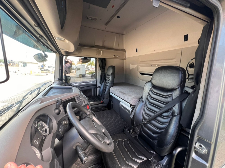 daf xf ftt 530 super space cab 6x4 diesel 2p automatico 202318