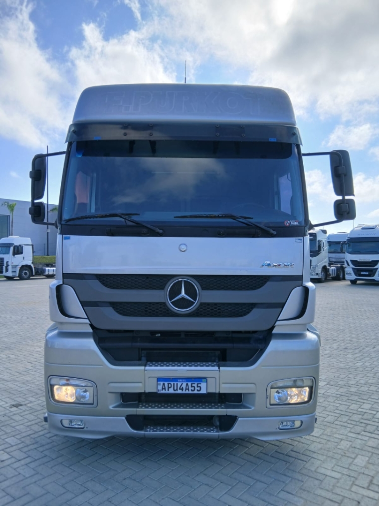 mercedes-benz axor 2544 s diesel 2p automatico 20141