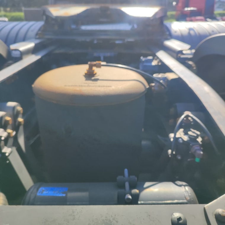 mercedes-benz axor 2544 s diesel 2p automatico 201410