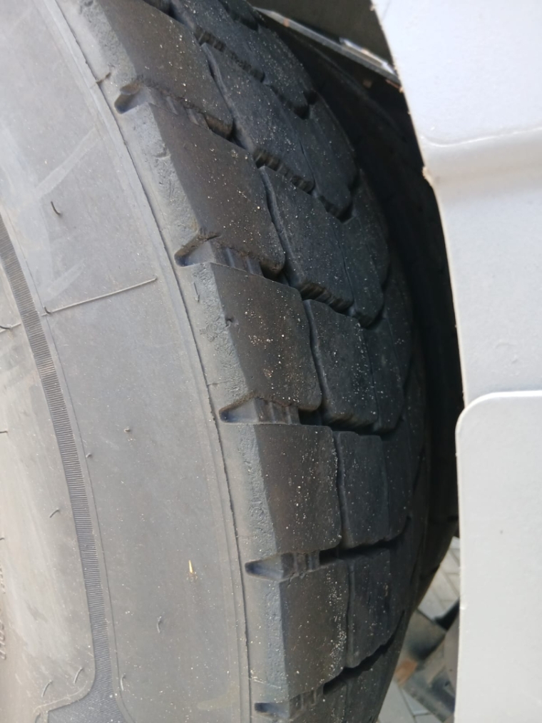 mercedes-benz axor 2544 s diesel 2p automatico 201410