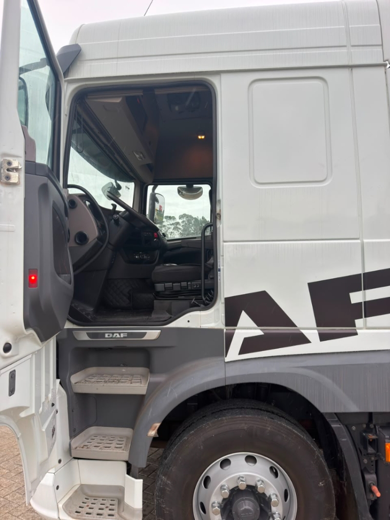 daf xf ftt 530 6x4 euro 6 diesel 2p automatico 202311