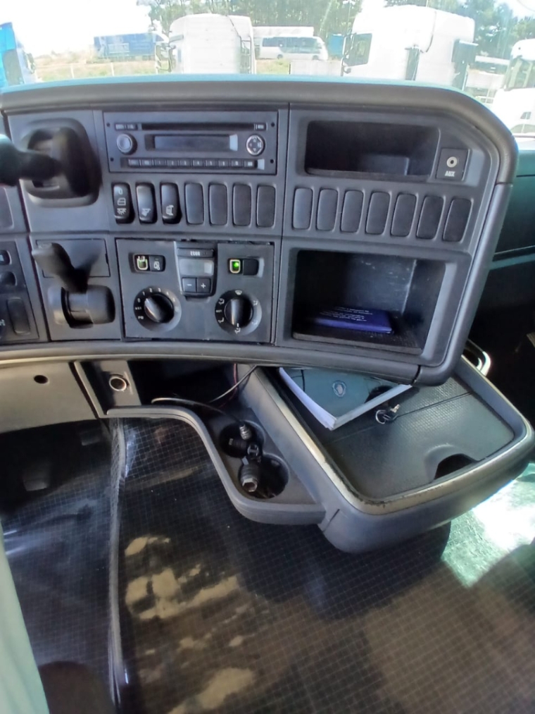 scania r 440 6x4 diesel 2p automatico 201315