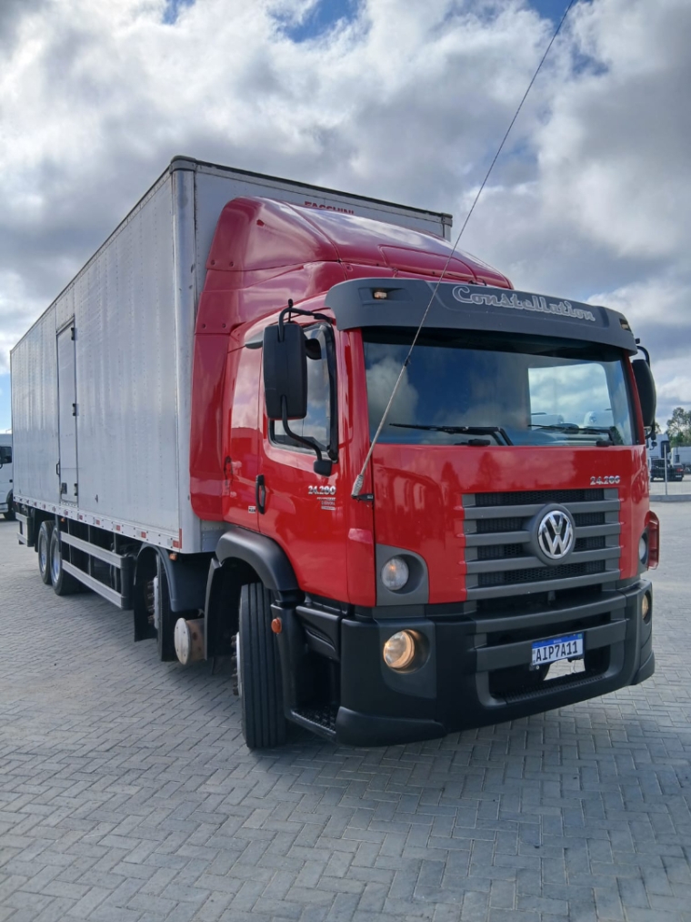 volkswagen constellation 24-280 8x2 diesel 2p manual 20142