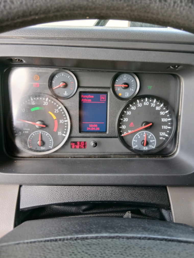 volkswagen constellation 24-280 8x2 diesel 2p manual 201424