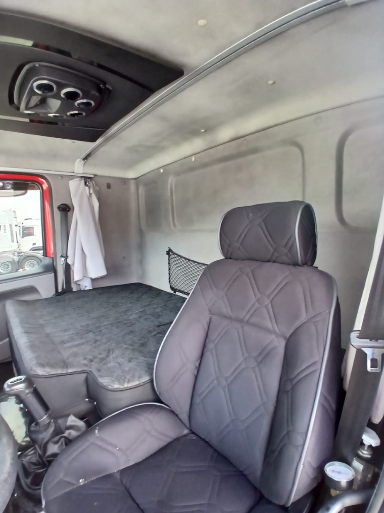 volkswagen constellation 24-280 8x2 diesel 2p manual 201419