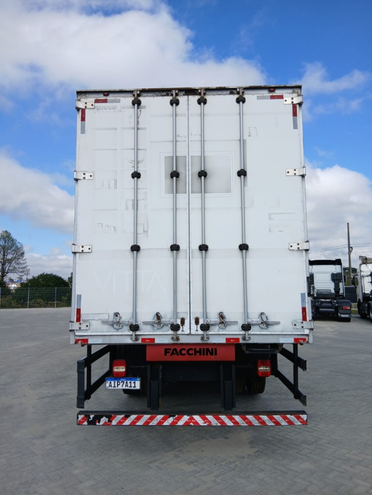 volkswagen constellation 24-280 8x2 diesel 2p manual 20145