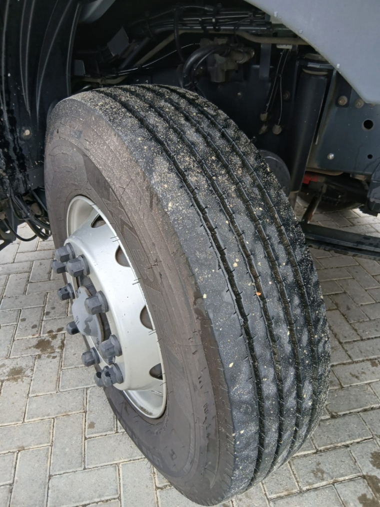 daf cf 410 fts 6x2 space cab diesel 2p automatico 202012