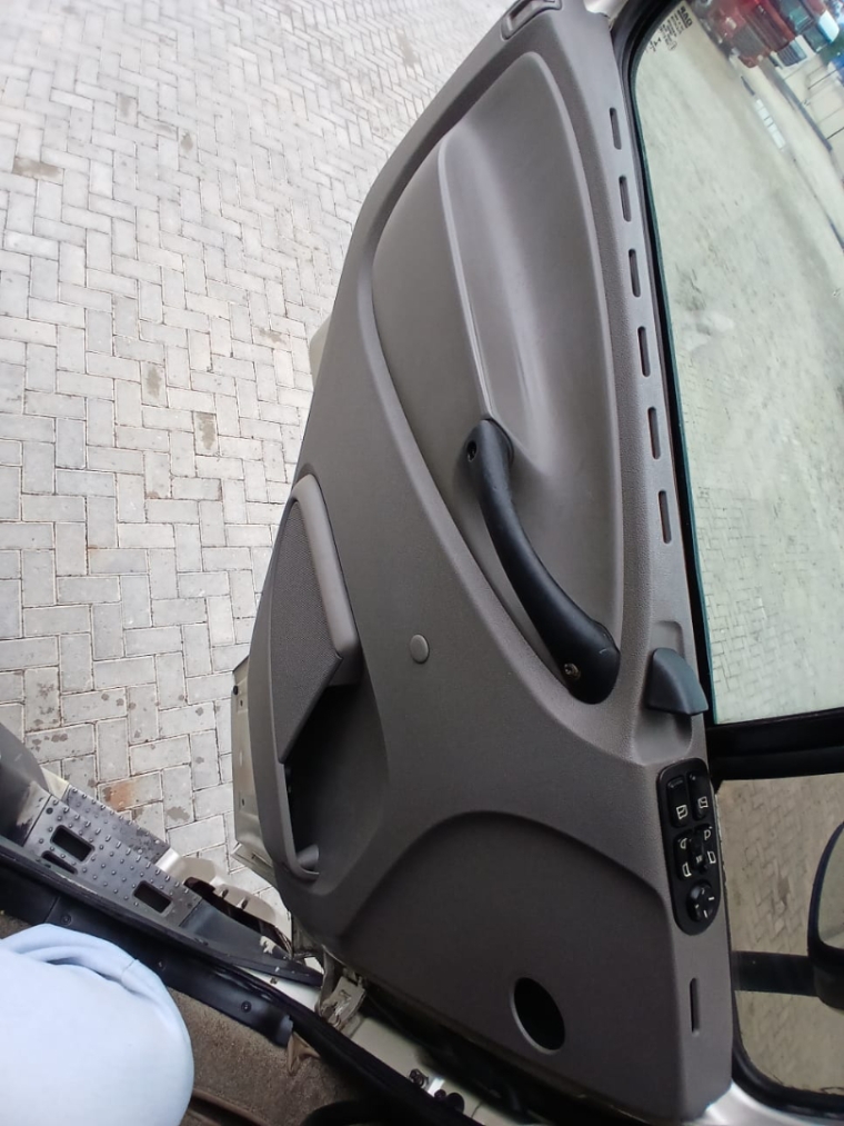 daf cf 410 fts 6x2 space cab diesel 2p automatico 202016