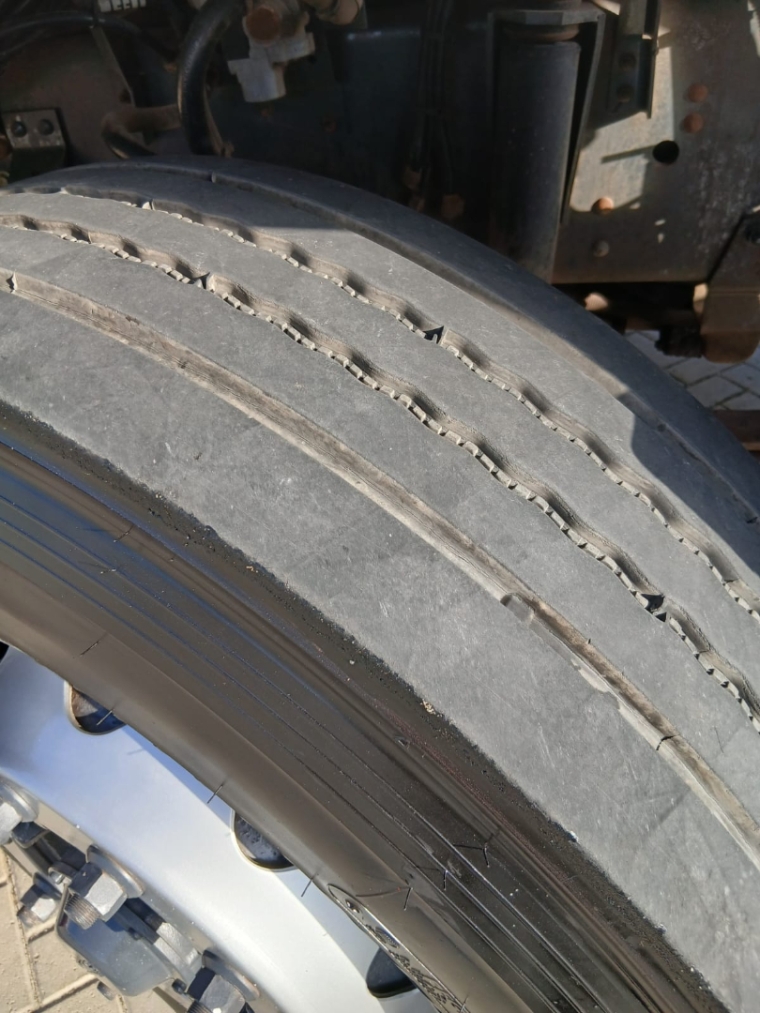 daf xf 105 fts 460 6x2 diesel 2p automatico 201910