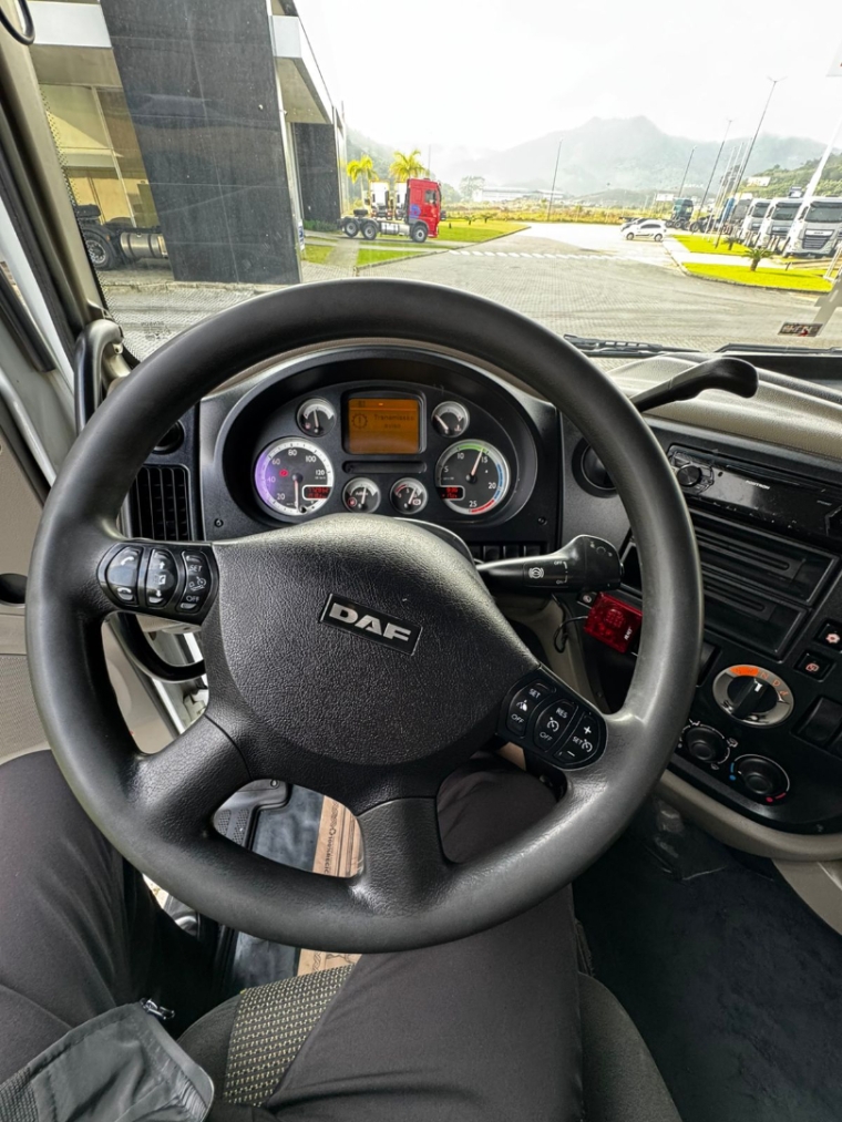 daf xf 105 xf105 ftt 510 6x4 diesel 2p automatico 202029