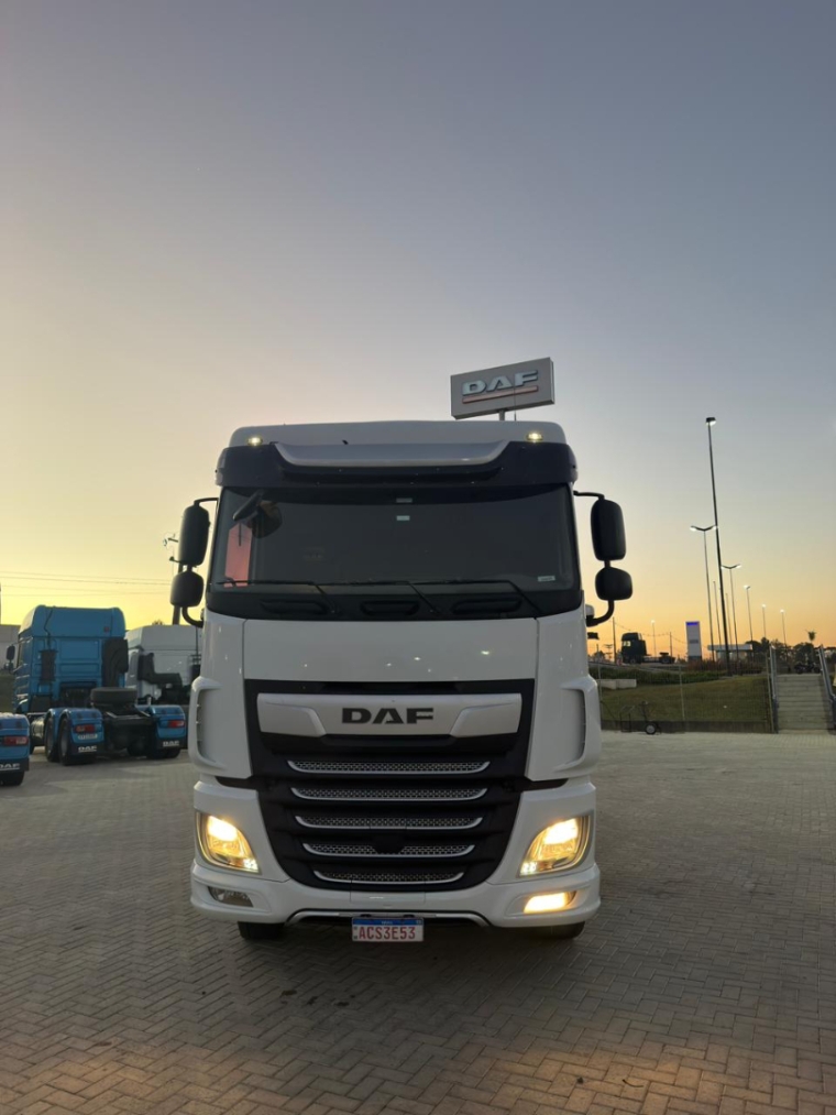 daf xf ftt 530 6x4 diesel 2p automatico 20213