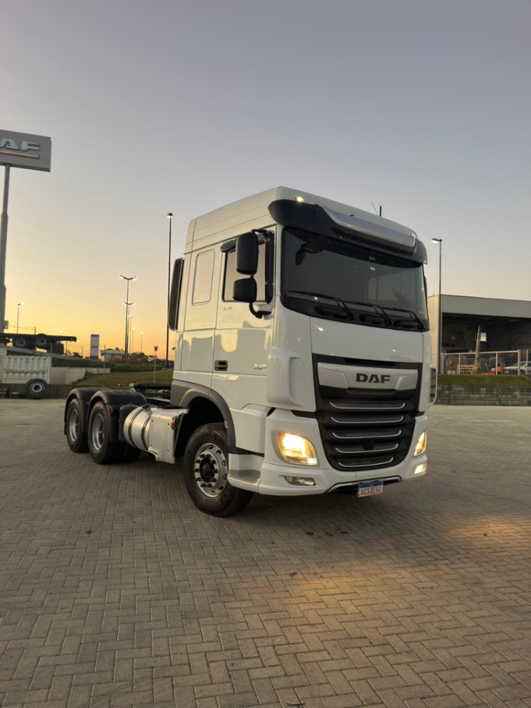 daf xf ftt 530 6x4 diesel 2p automatico 20212