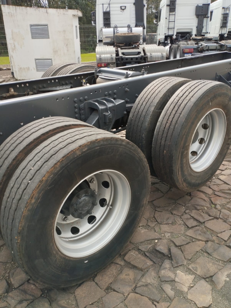 daf cf 300 8x2 euro 5 diesel 2p automatico 20239