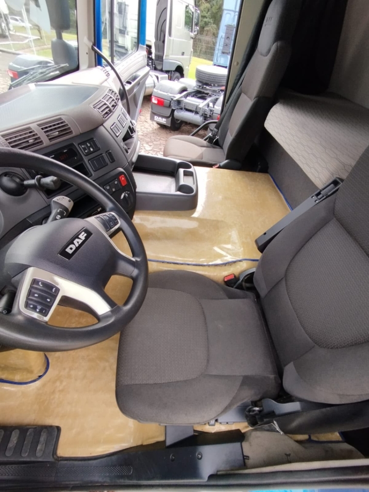 daf cf 300 8x2 euro 5 diesel 2p automatico 20238