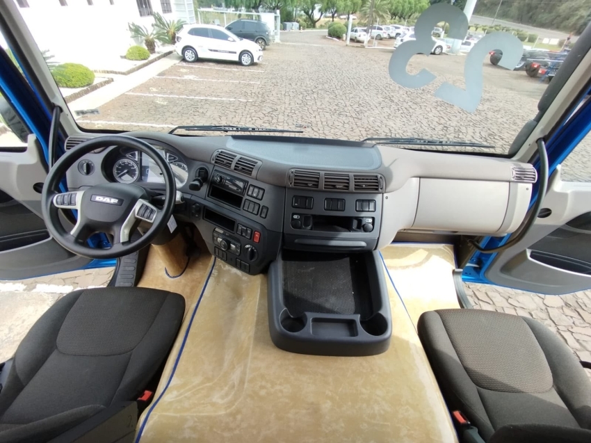 daf cf 300 8x2 euro 5 diesel 2p automatico 202316