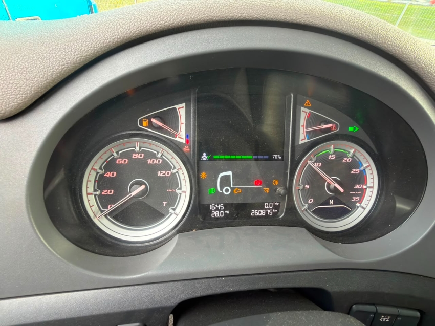 daf cf 300 8x2 euro 6 diesel 2p automatico 202312