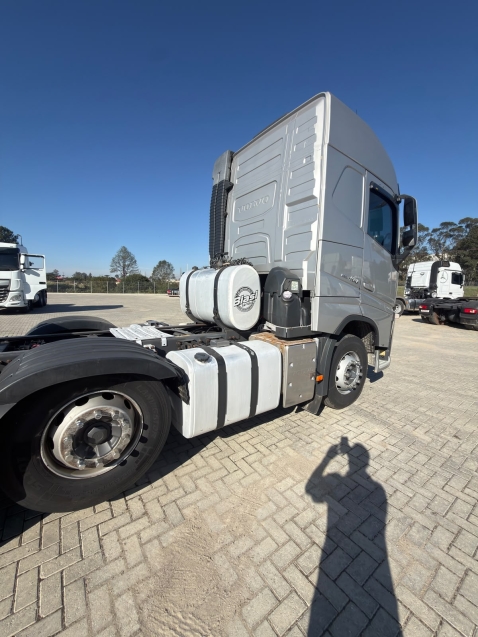 volvo fh 460 8x2t diesel 2p automatico 202010