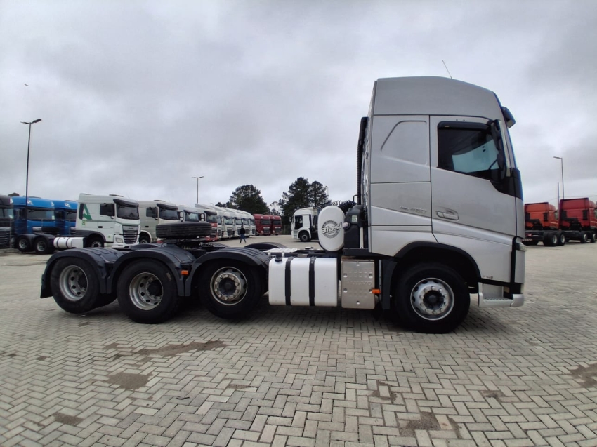 volvo fh 460 8x2t diesel 2p automatico 20202