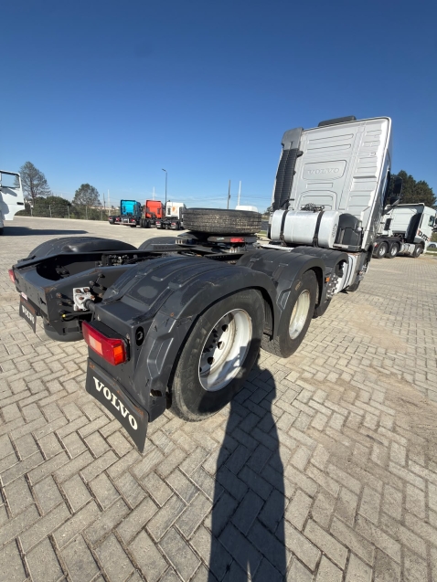 volvo fh 460 8x2t diesel 2p automatico 202017