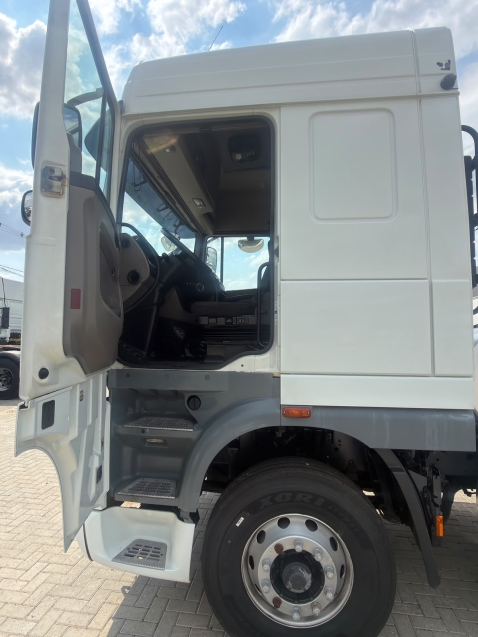 daf xf 105 6x4 euro 5 diesel 2p automatico 20204