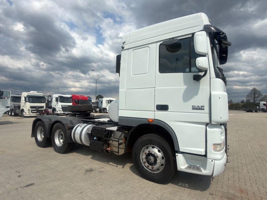 daf xf 105 6x4 euro 5 diesel 2p automatico 20203