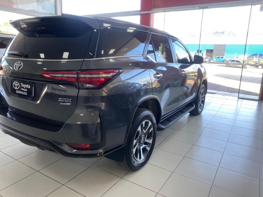 toyota hilux sw4 2.8 d-4d turbo diesel srx platinum 7l 4x4 automatico 4p 20254