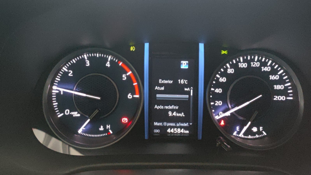 toyota hilux sw4 2.8 d-4d turbo diesel srx 7l 4x4 automatico 4p 20247