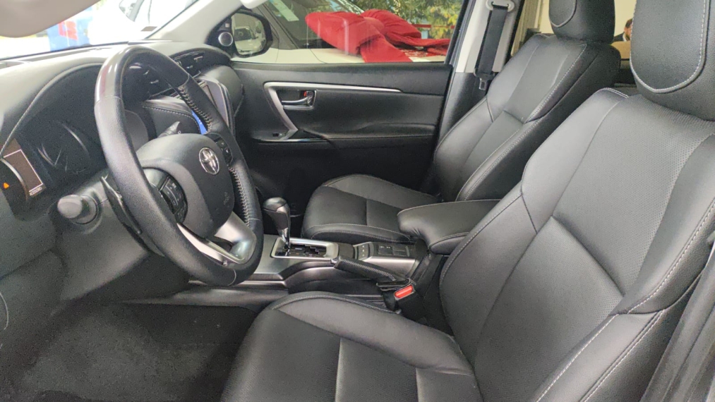 toyota hilux sw4 2.8 d-4d turbo diesel srx 7l 4x4 automatico 4p 20249
