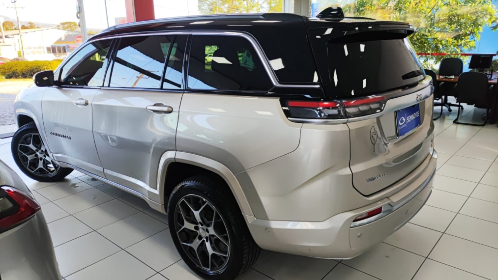 jeep commander 2.0 td380 turbo diesel overland at9 4p automatico 20233