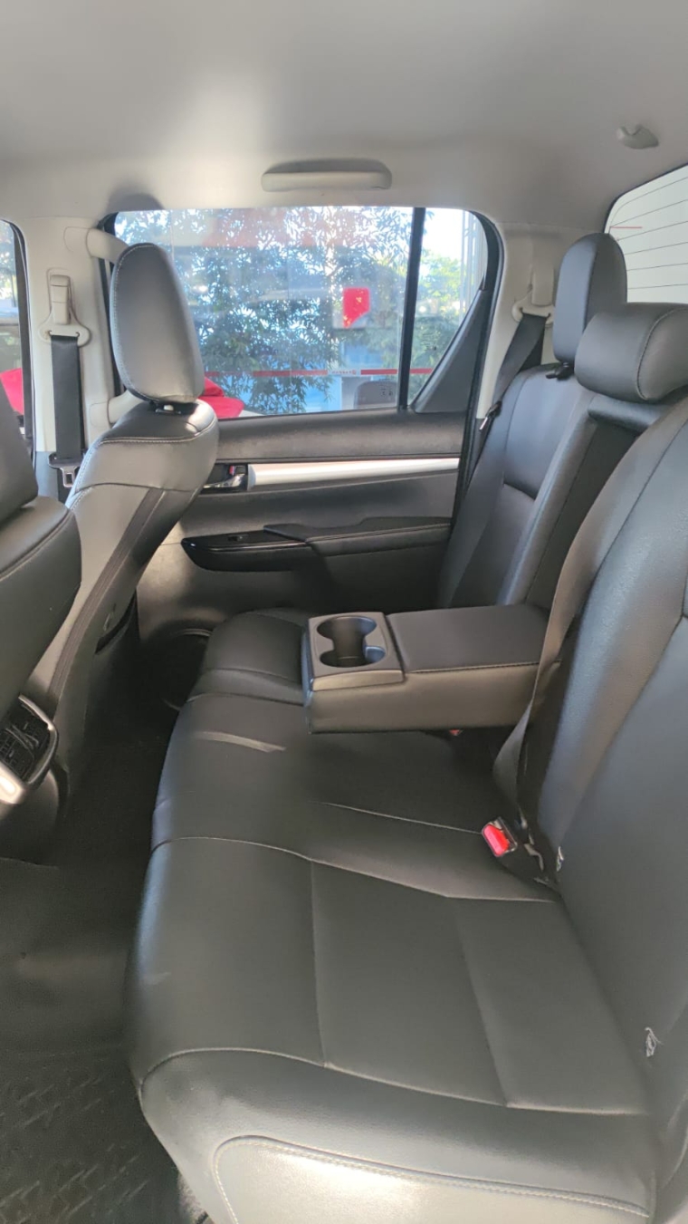 toyota hilux 2.8 d-4d turbo diesel cd srv 4x4 automatico 4p 202211