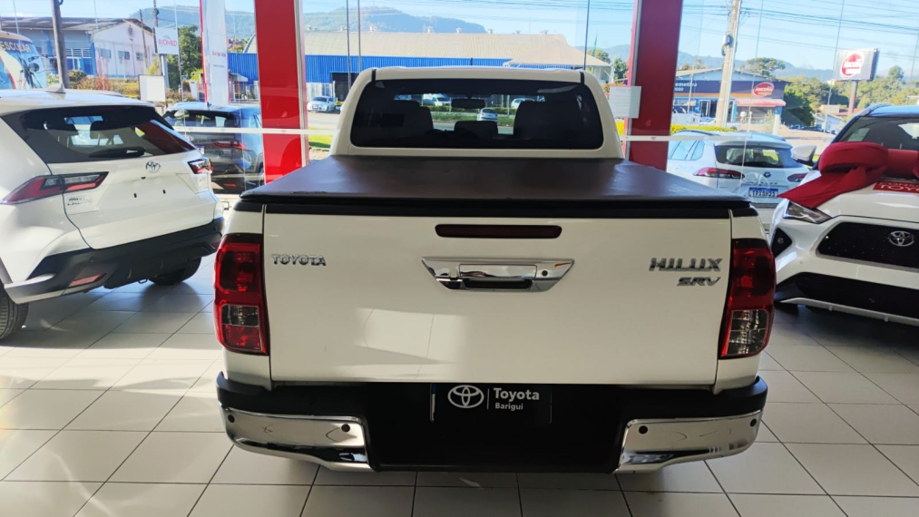 toyota hilux 2.8 d-4d turbo diesel cd srv 4x4 automatico 4p 20224