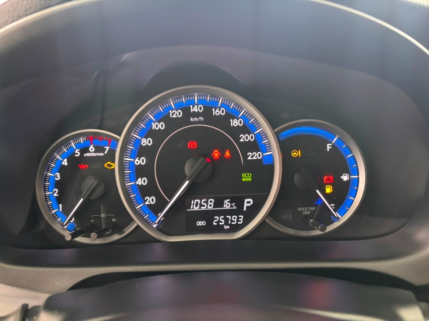 toyota yaris 1.5 16v flex xl multidrive 4p automatico 202510
