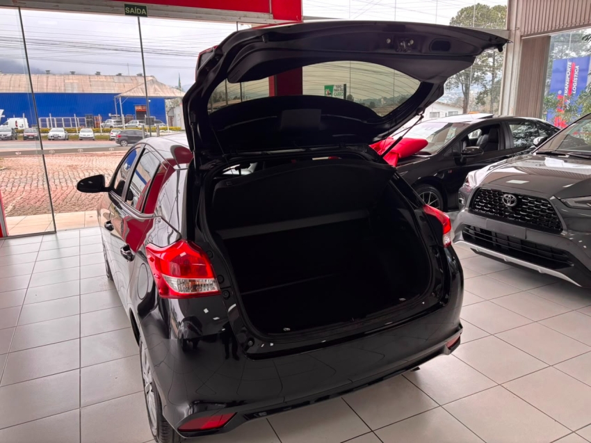 toyota yaris 1.5 16v flex xl multidrive 4p automatico 202513