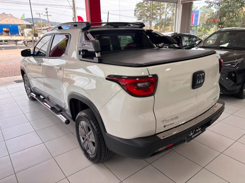 fiat toro 1.8 16v evo flex freedom at6 4p automatico 20216