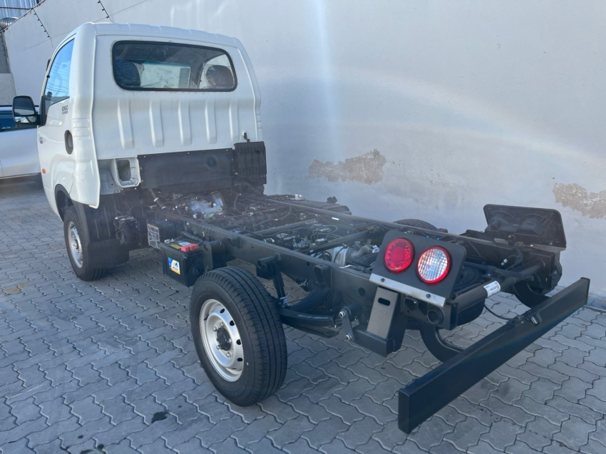kia bongo 2.5 td diesel std cs 4x4 manual 2.4 2p 2026