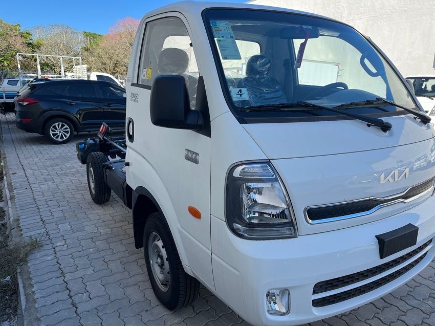 kia bongo 2.5 td diesel std cs 4x4 manual 2.4 2p 2026 kia bongo 2.5 td diesel std cs 4x4 manual 2.4 2p 2026