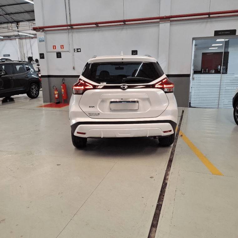 nissan kicks 1.6 16v flexstart sense xtronic flex 4p automatico 2024