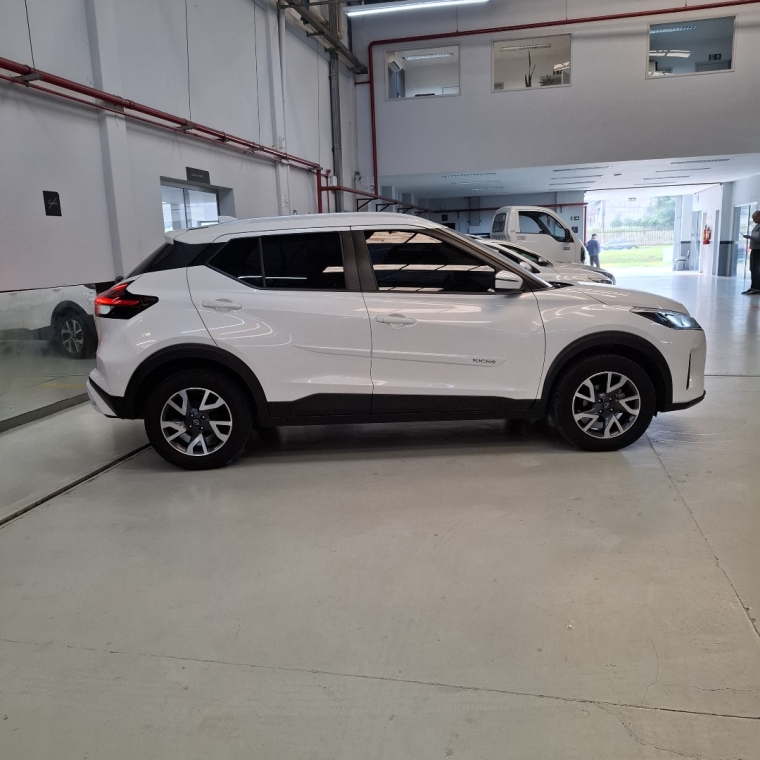 nissan kicks 1.6 16v flexstart sense xtronic flex 4p automatico 2024
