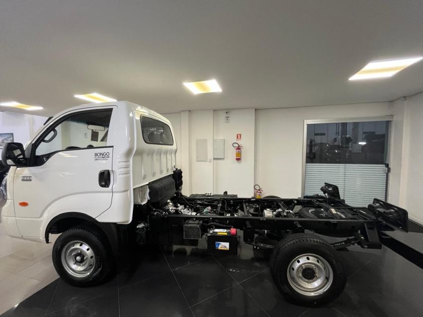 kia bongo 2.5 td diesel std cs 4x4 manual 2p 2026